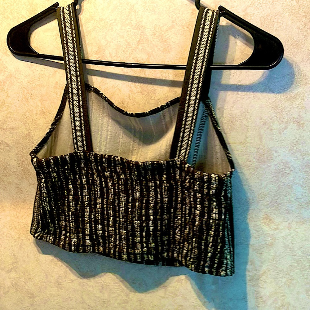 Dark green cropped tank top - Picture 2 of 2